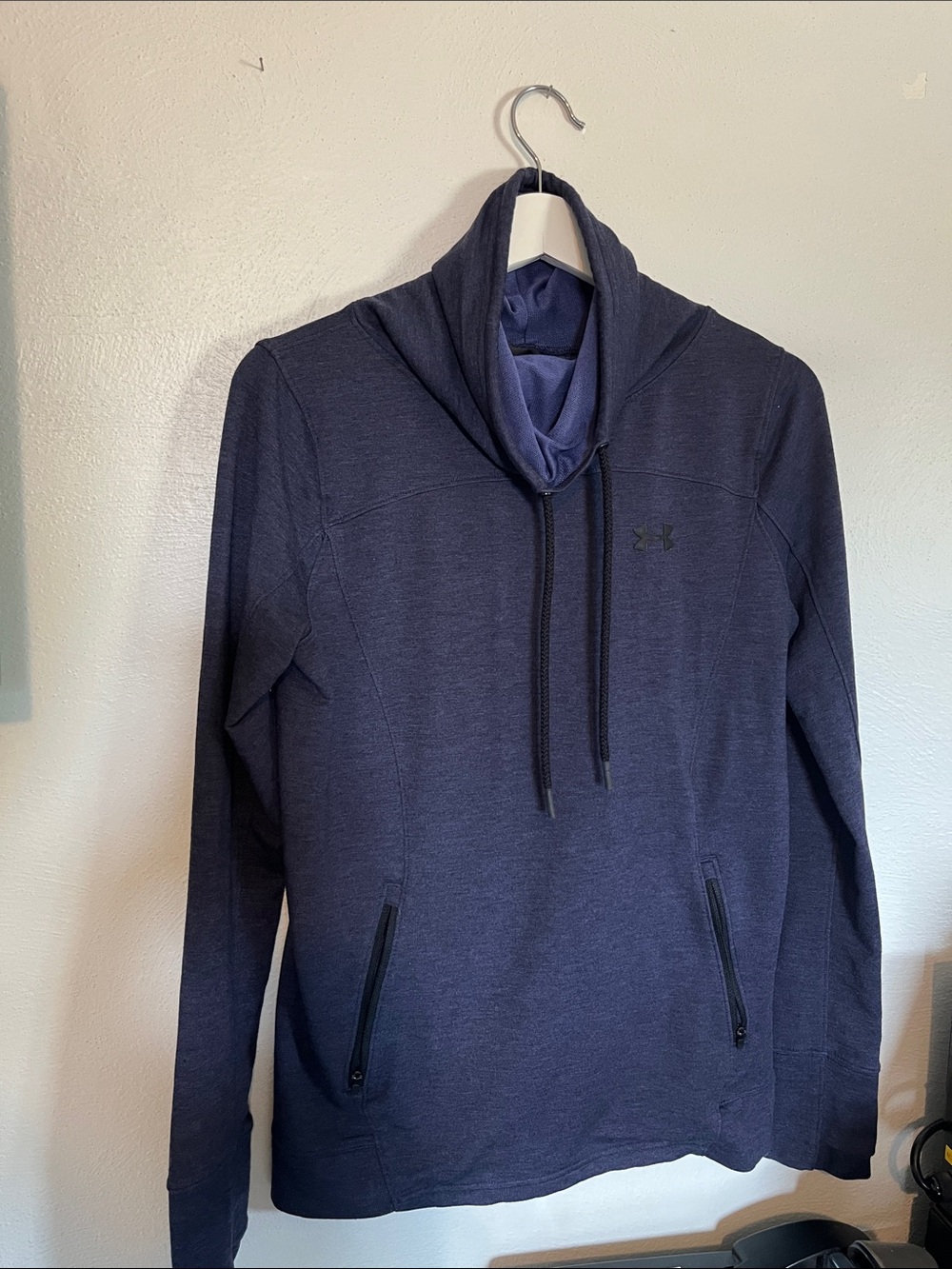 Under Armor Blue Heathered Long Sleeve Cowl Neck Top